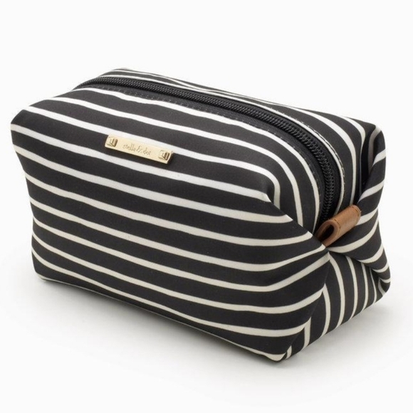 SOLD Stella & Dot Pouf MakeUp Bag - Picture 1 of 3